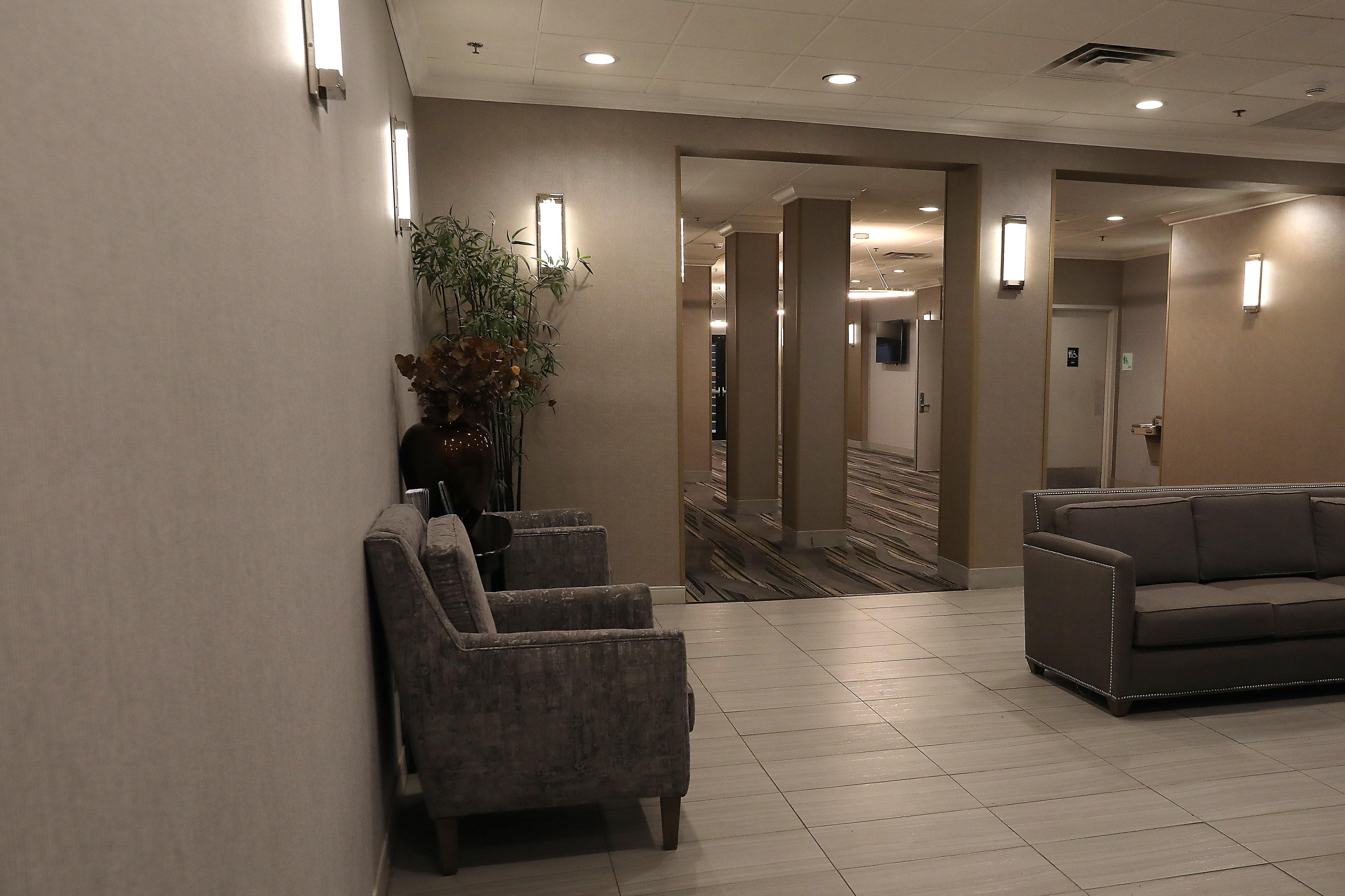 Holiday Inn O'Hare Area By Ihg Rosemont Exterior photo