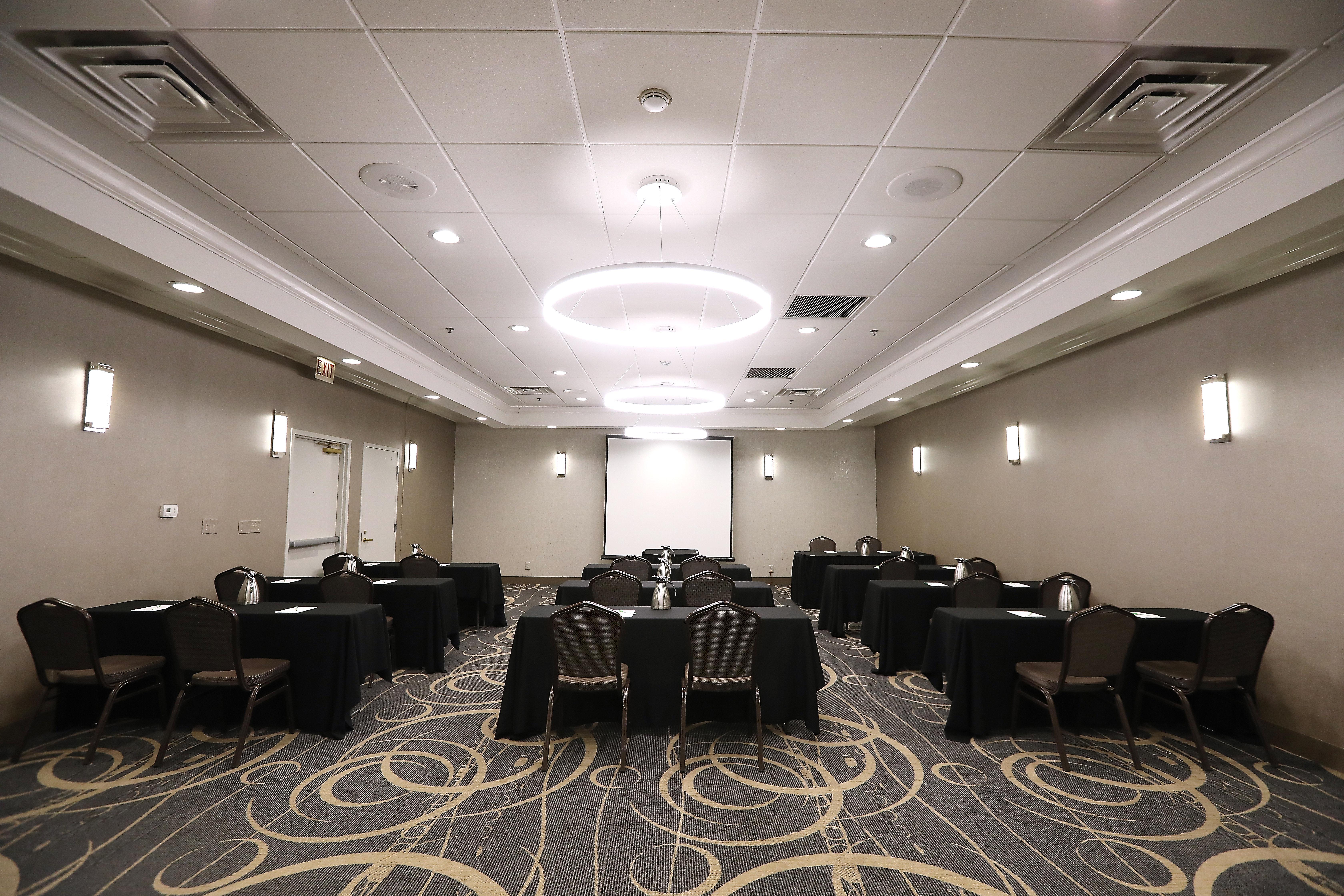 Holiday Inn O'Hare Area By Ihg Rosemont Exterior photo